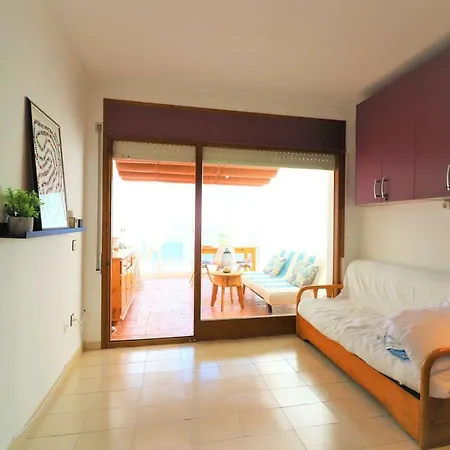 Apartment Meda Chica Roses